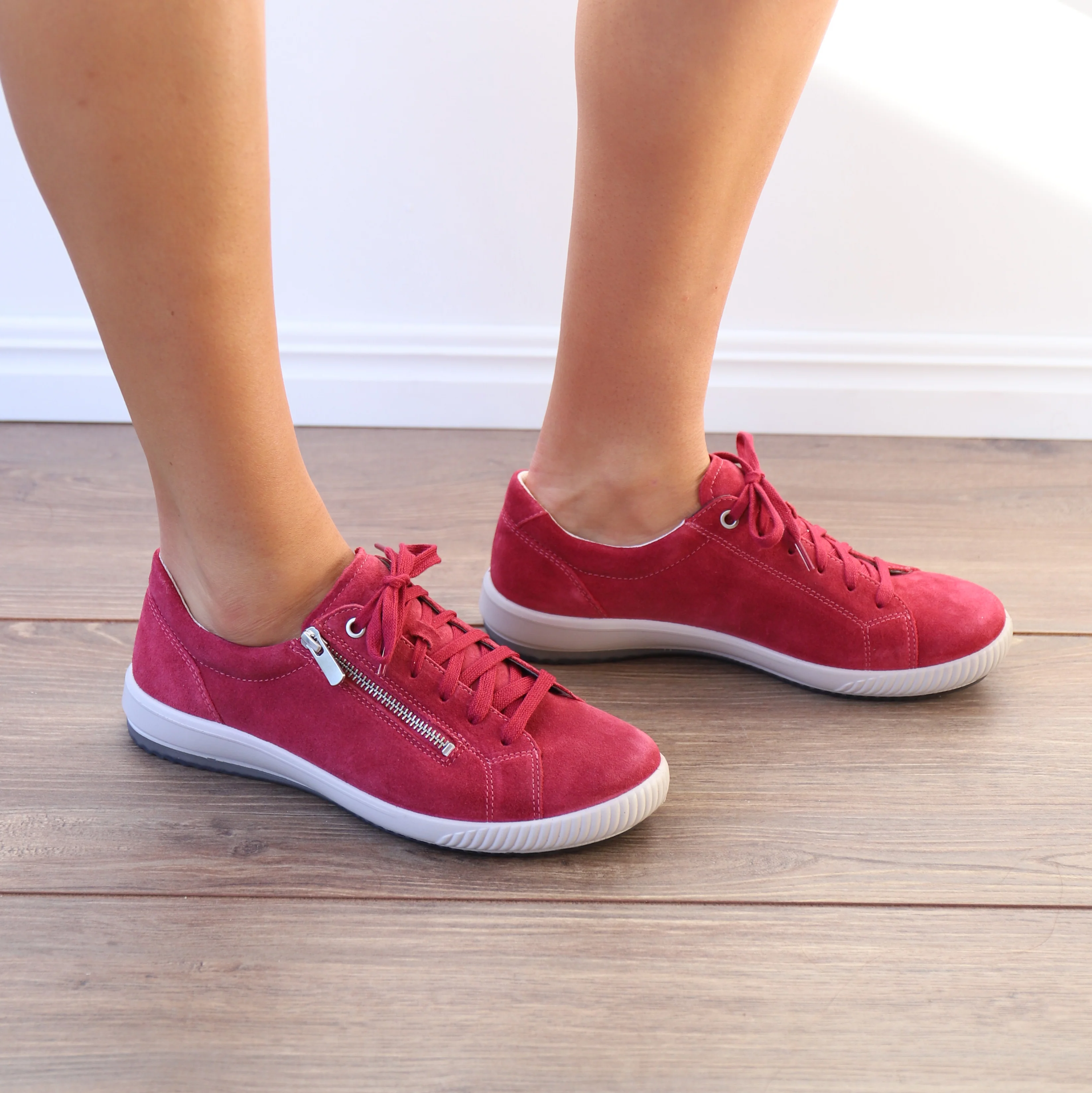 1162 Raspberry Suede - Image 5