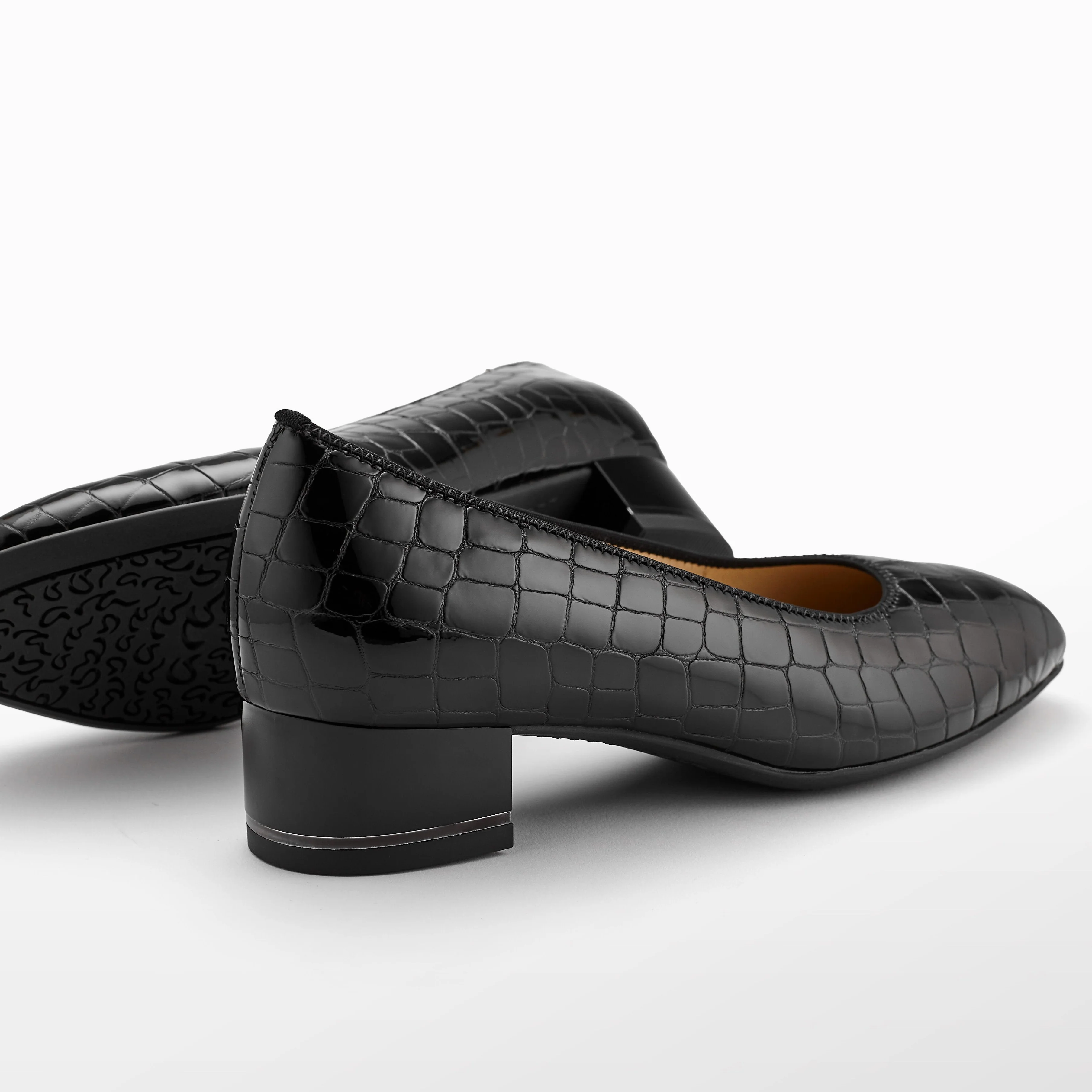 11838 Black Croc Patent - Image 4