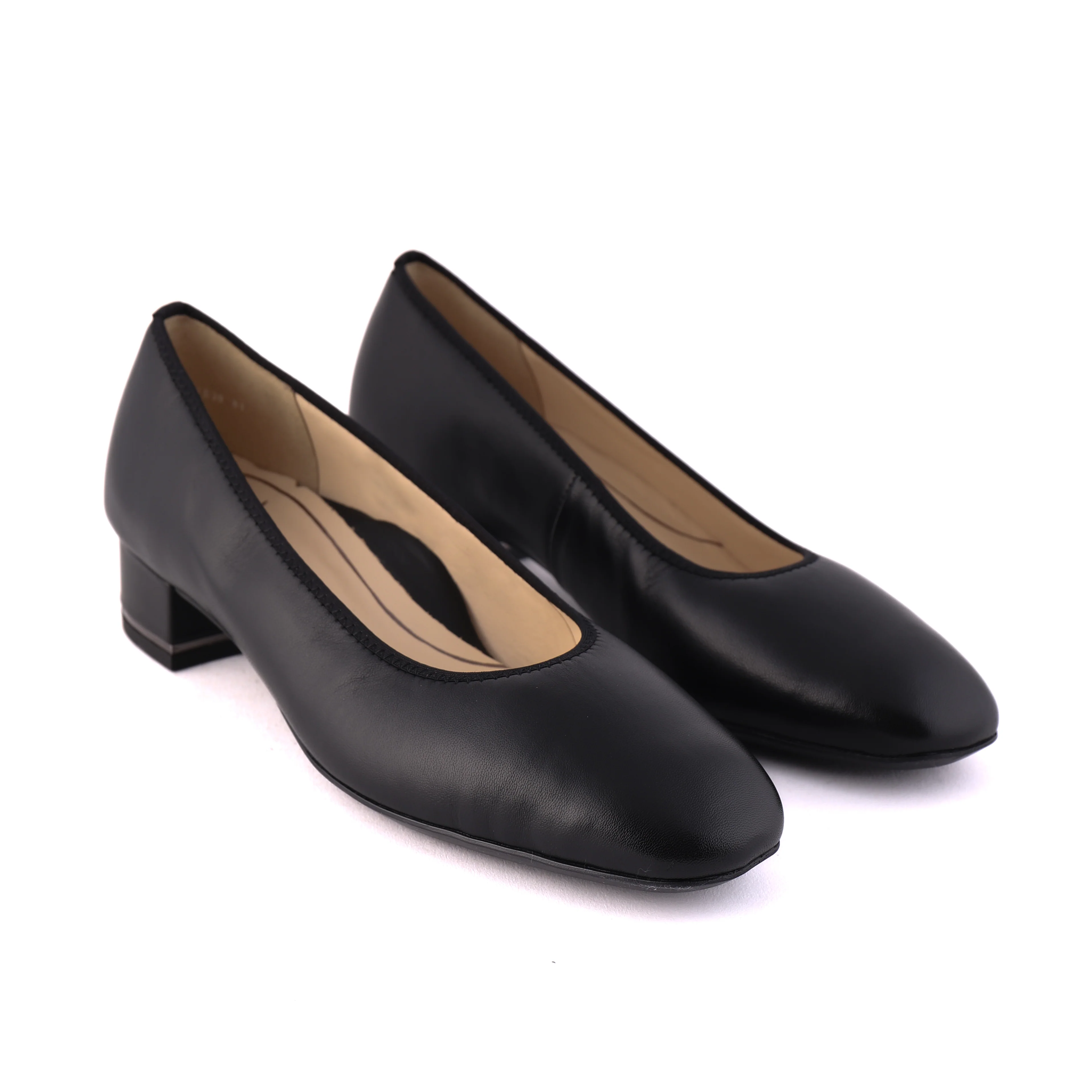 11838 Black Leather - Image 2