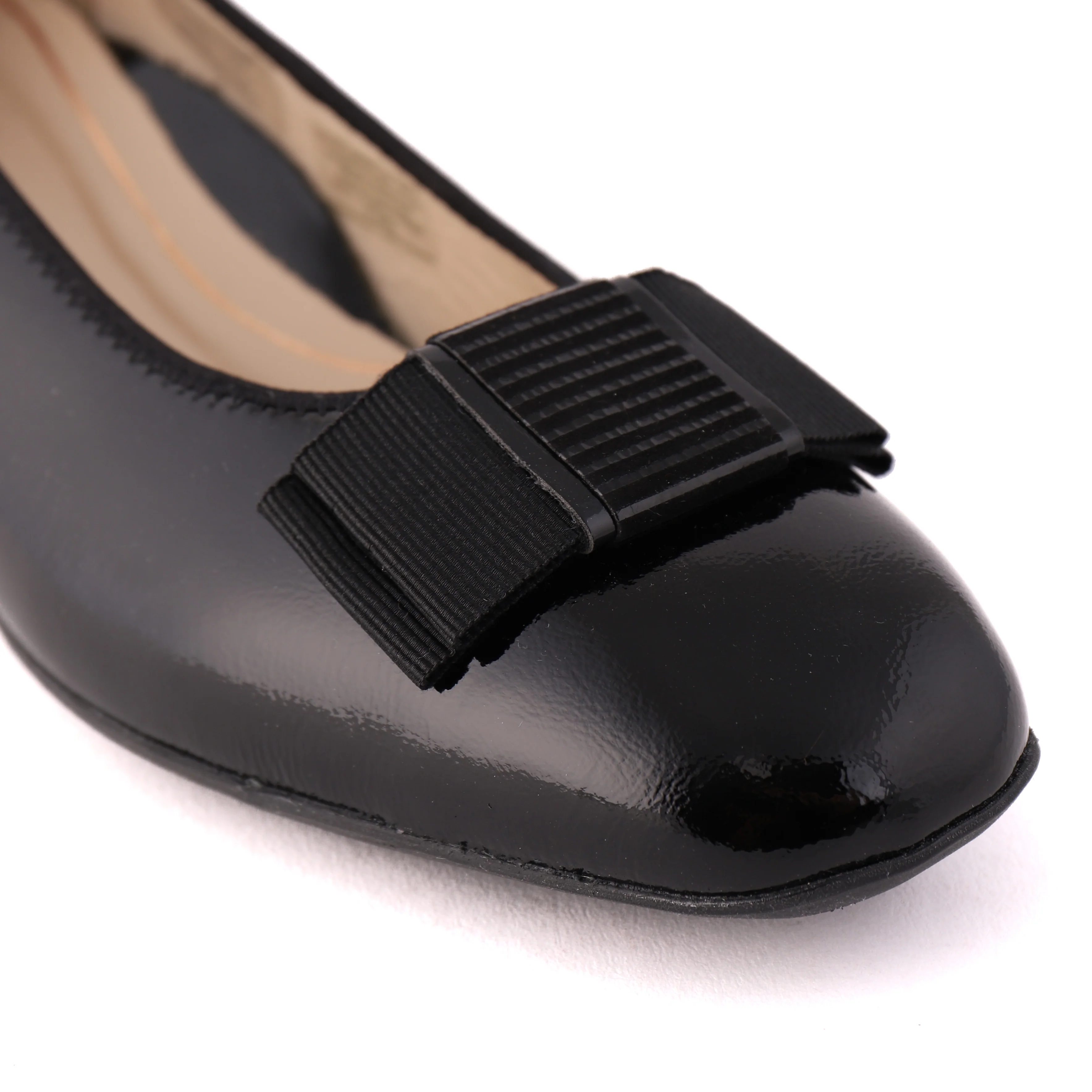11884 Black Patent - Image 4