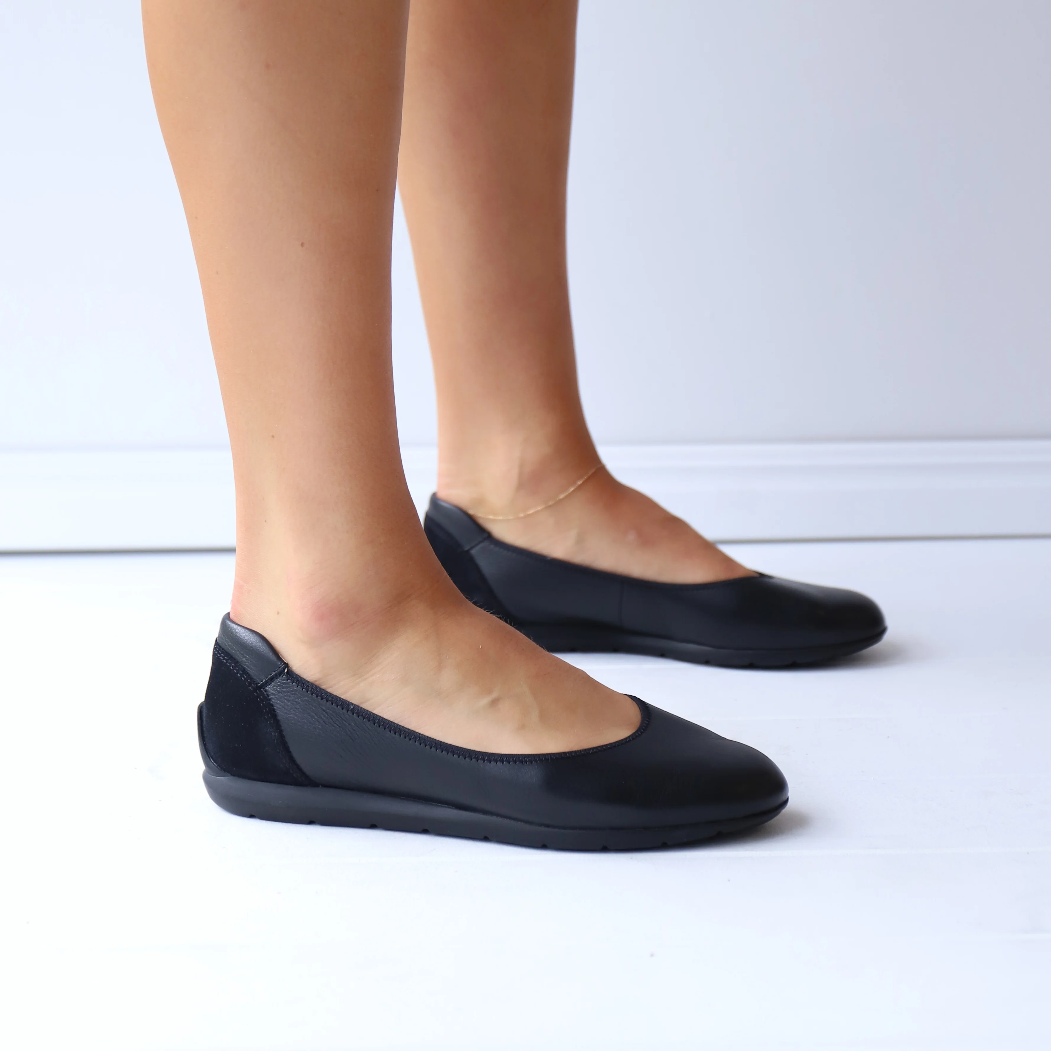 13302 Black - Image 2