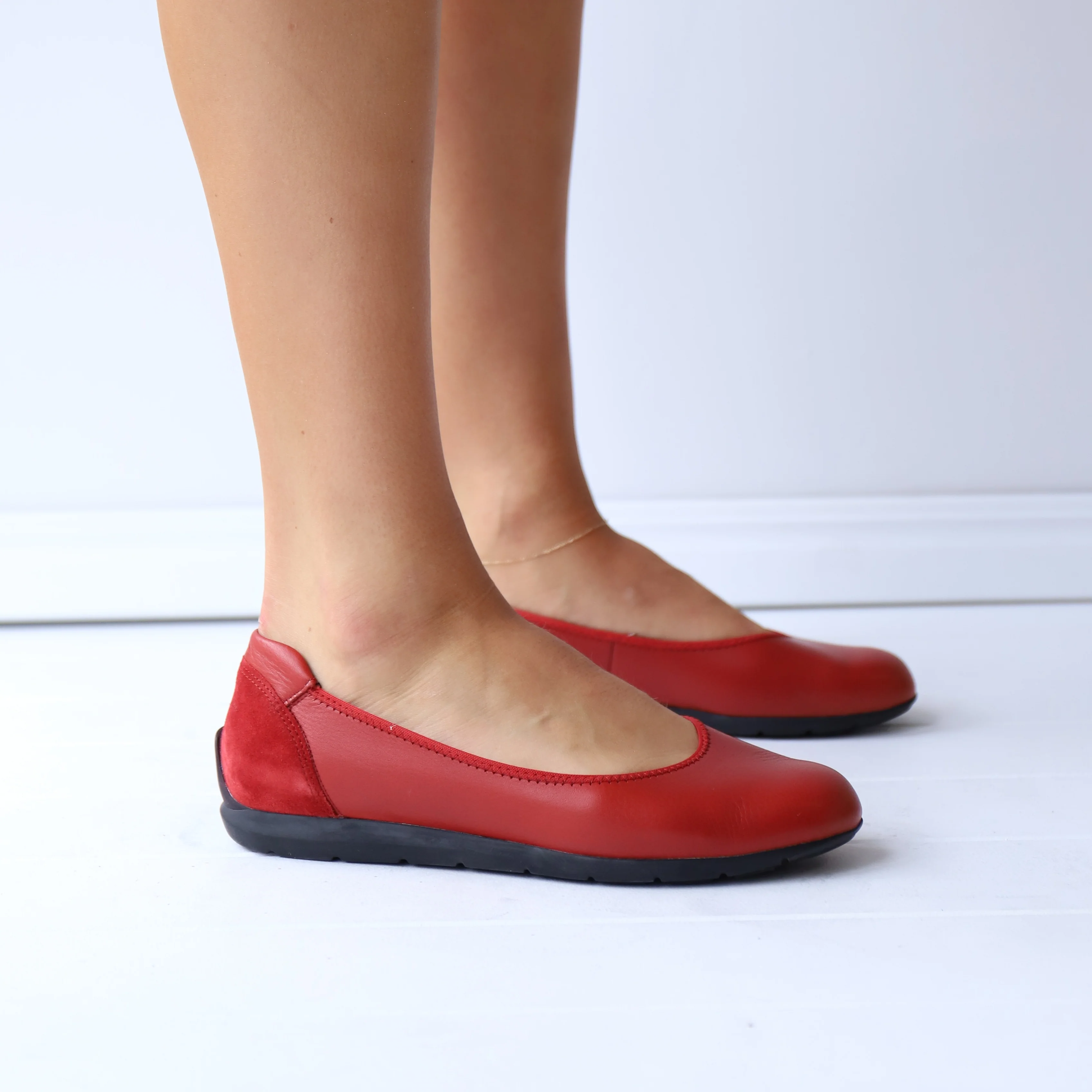 13302 Red - Image 2