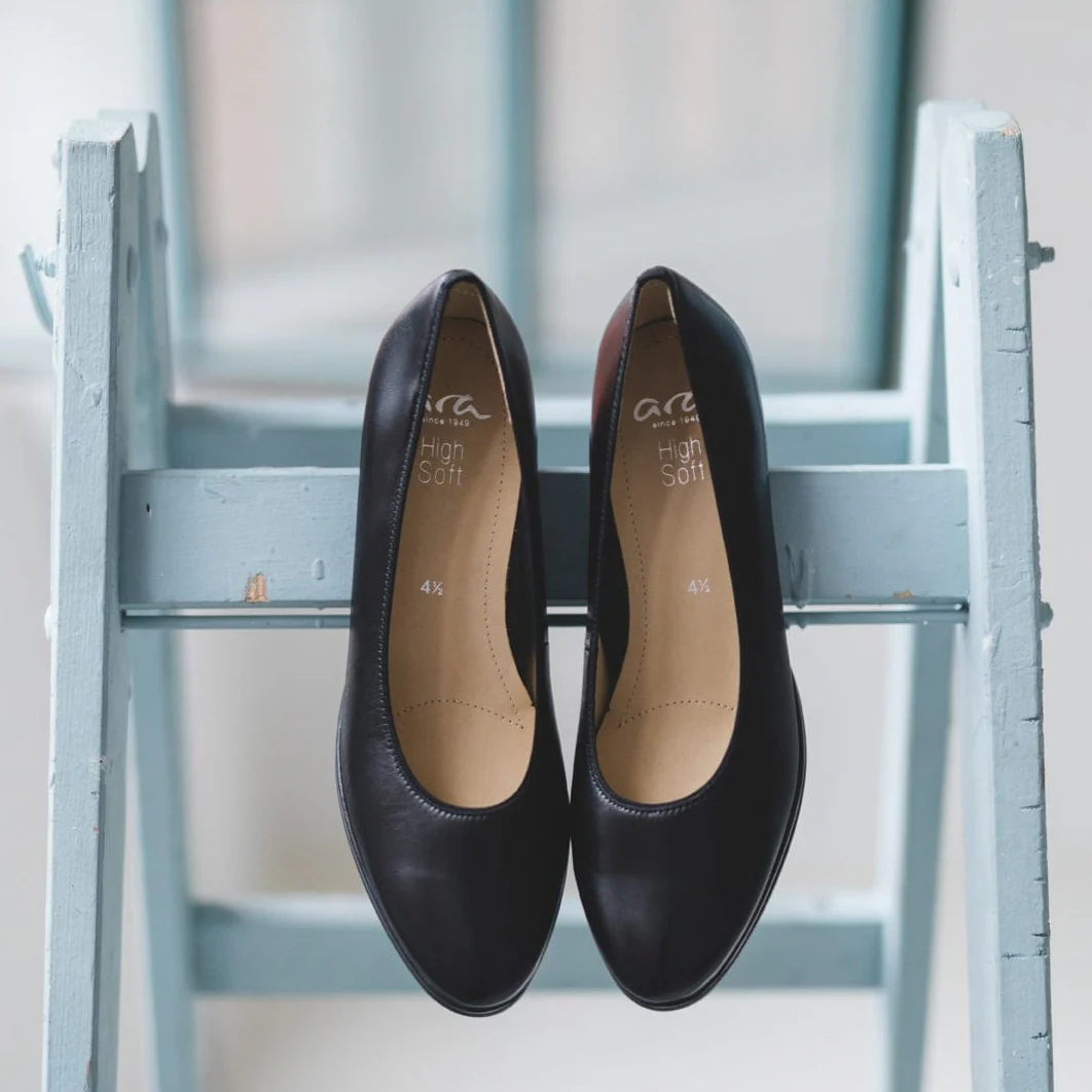 13436 Black - Image 2