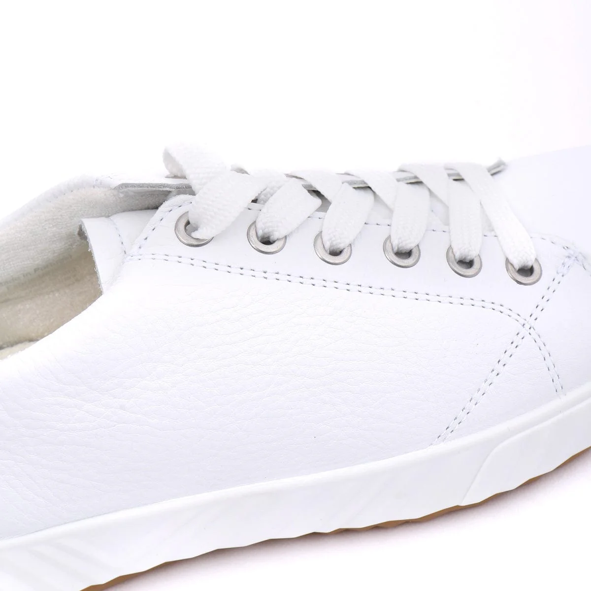 13640 White - Image 4