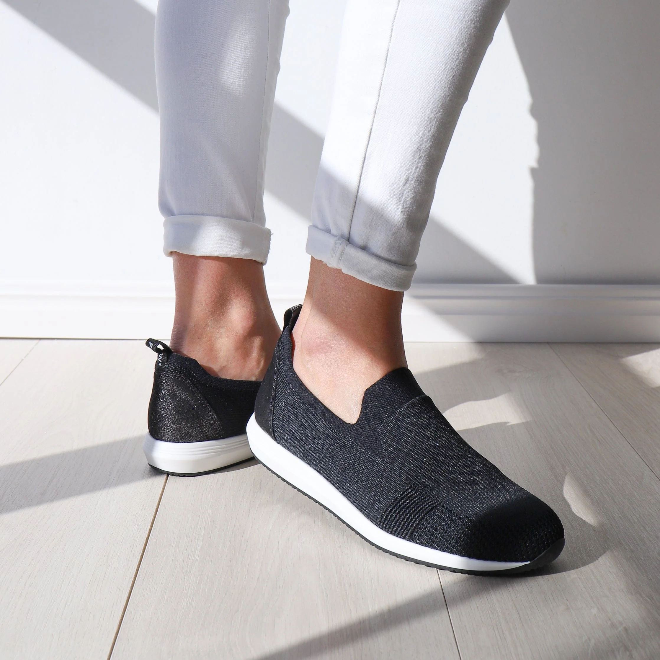 14005 Black - Image 2