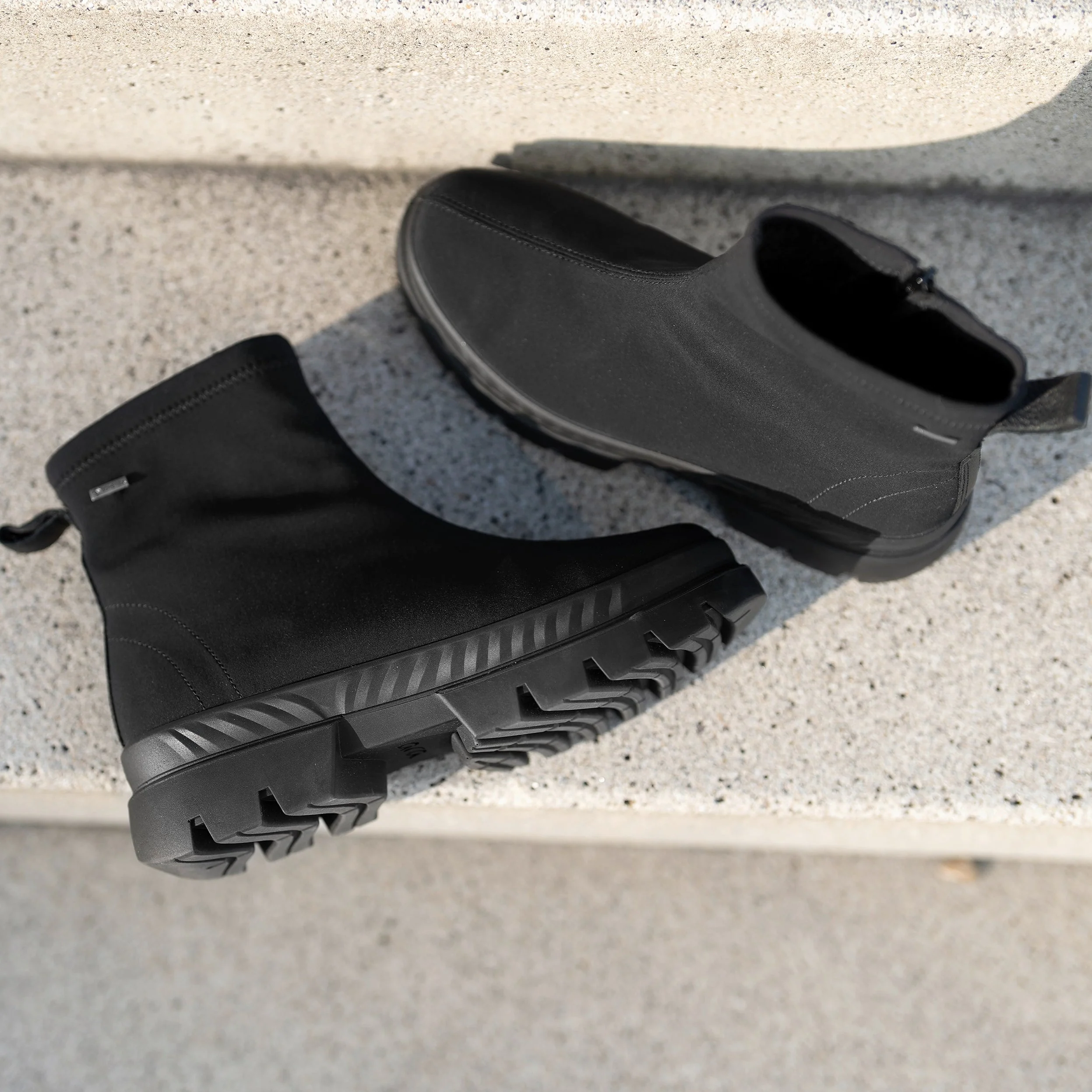 14102 Black - Image 6