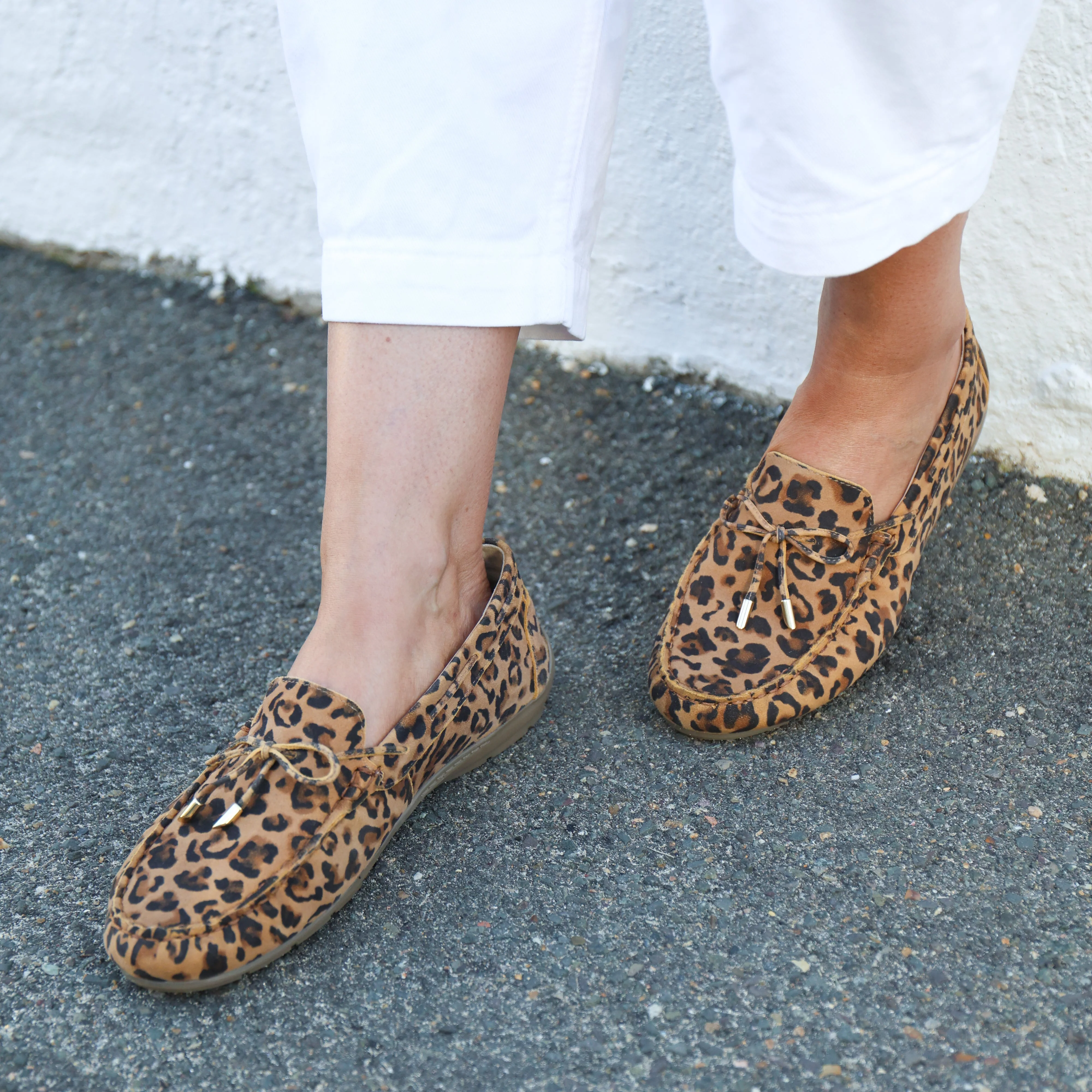 19212 Leopard Suede - Image 2