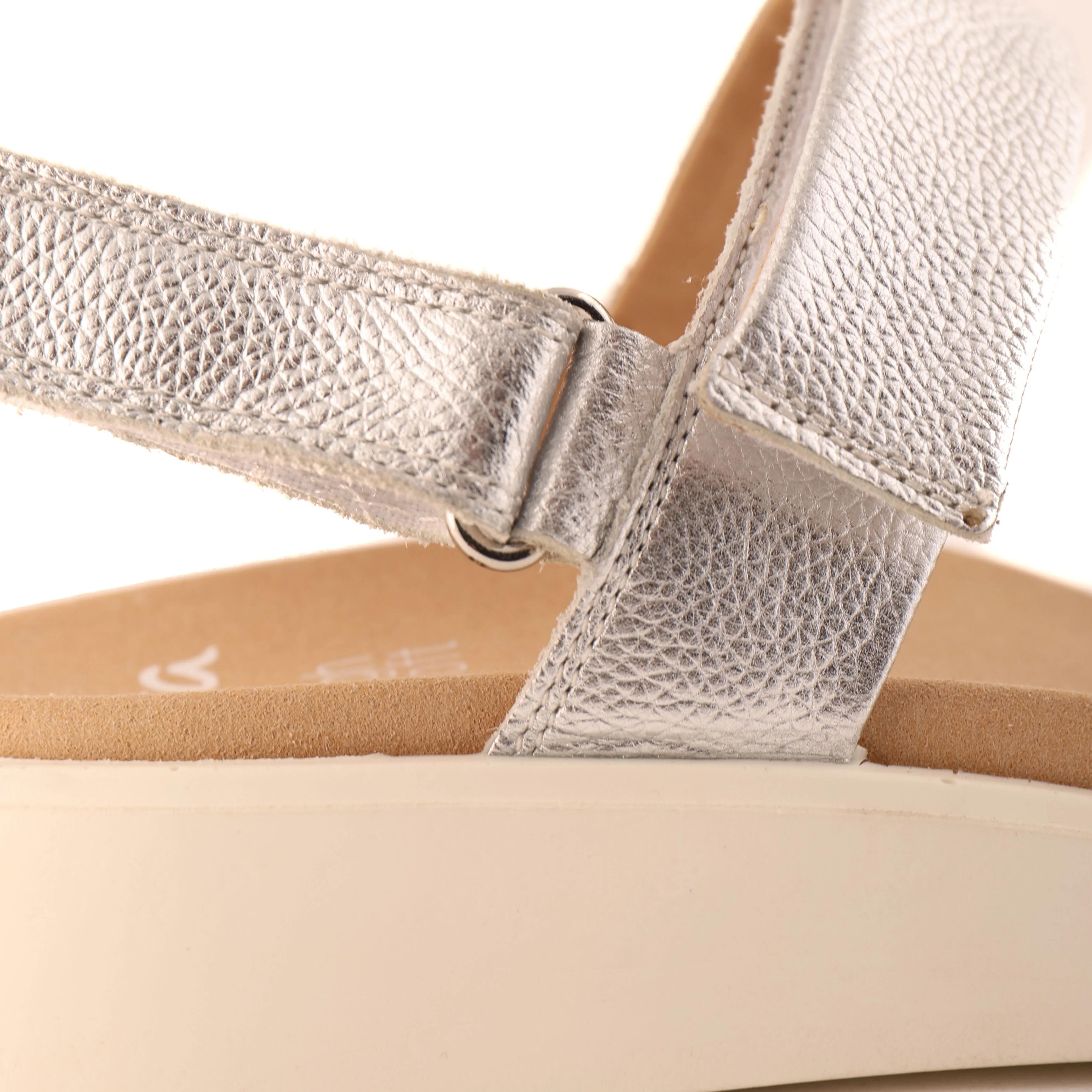 21401 White and Silver - Image 3