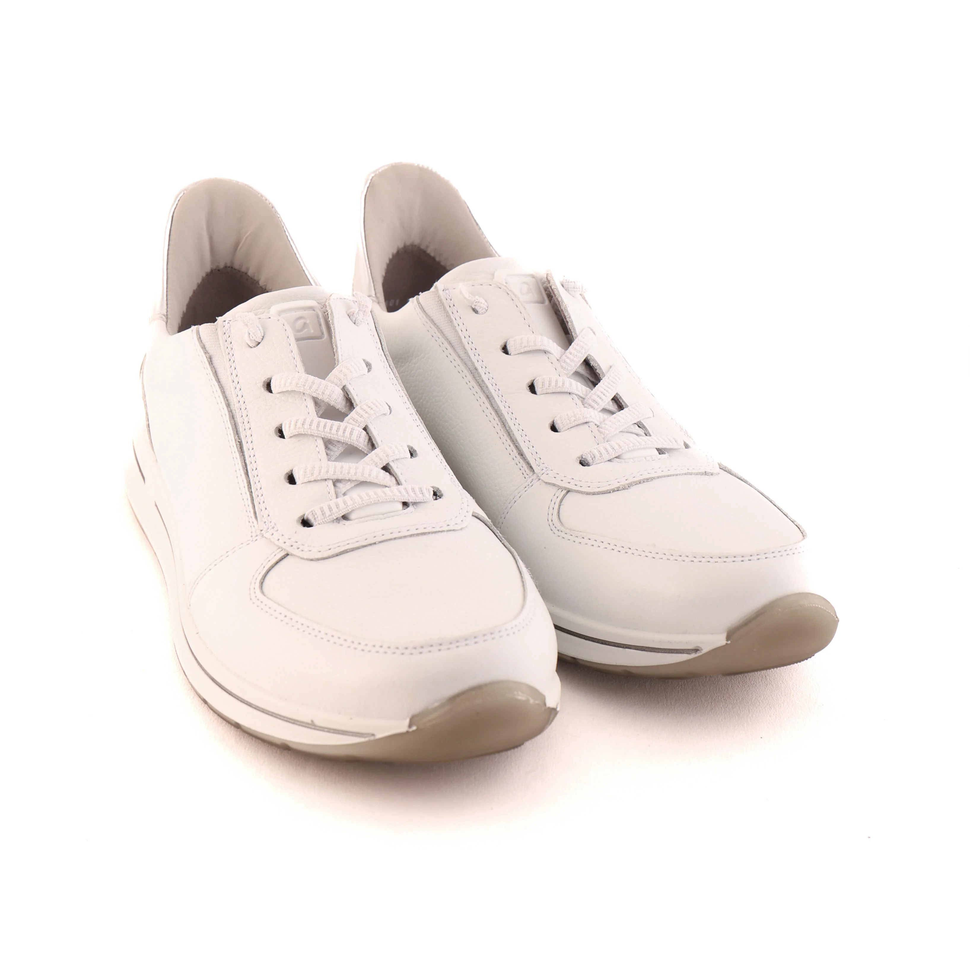 24836 White and Silver - Image 3