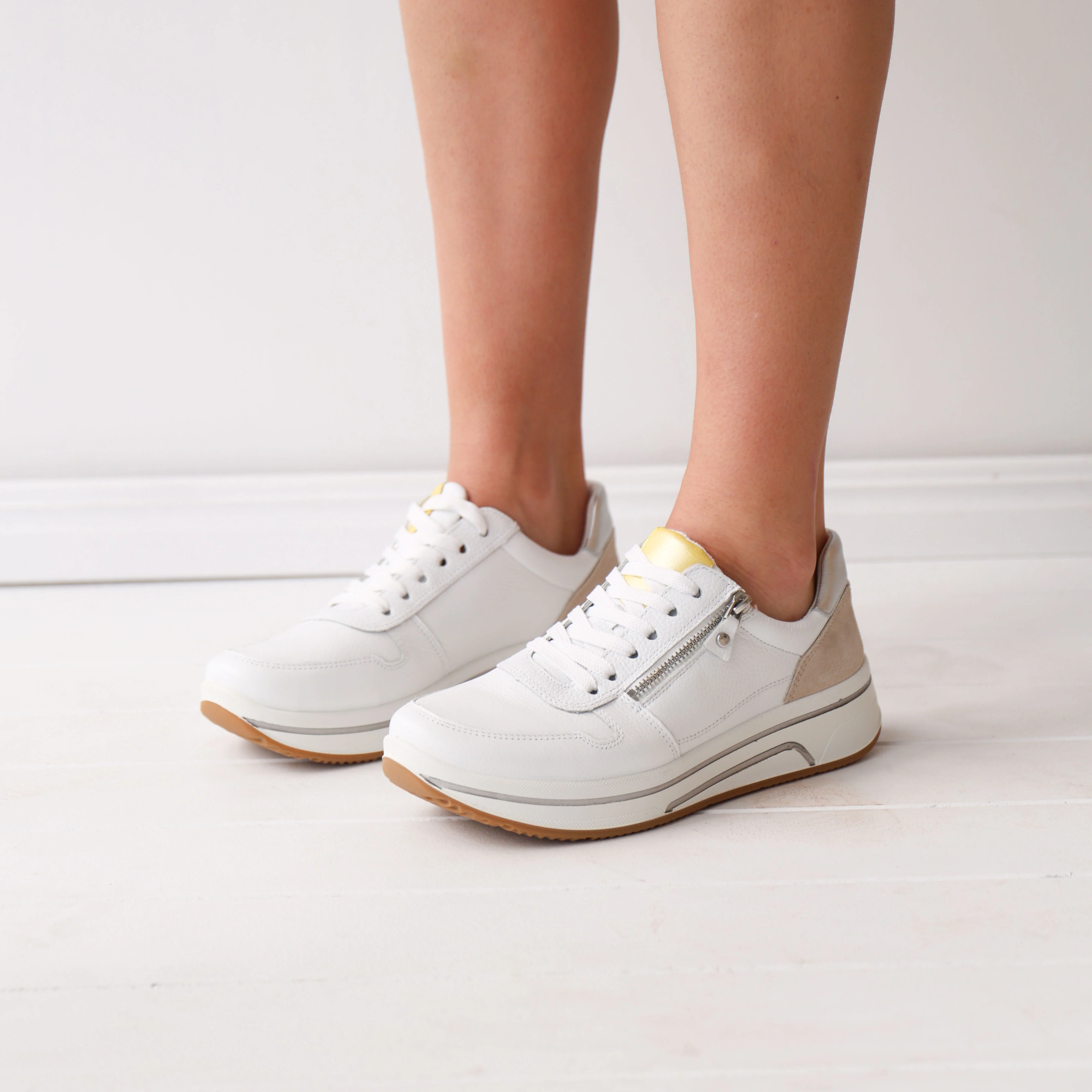 27540 White and Yellow - Image 6