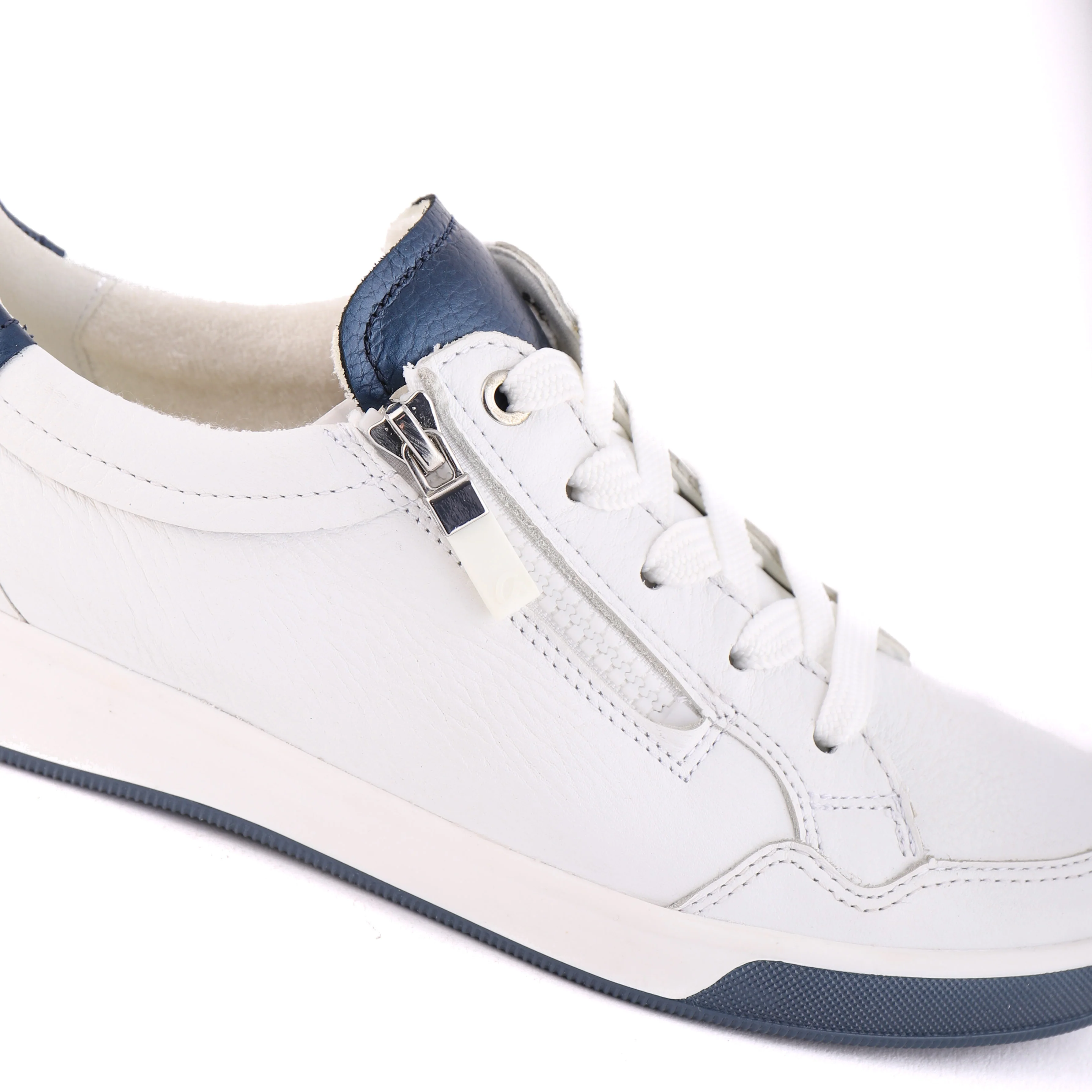 34423 White and Navy - Image 3