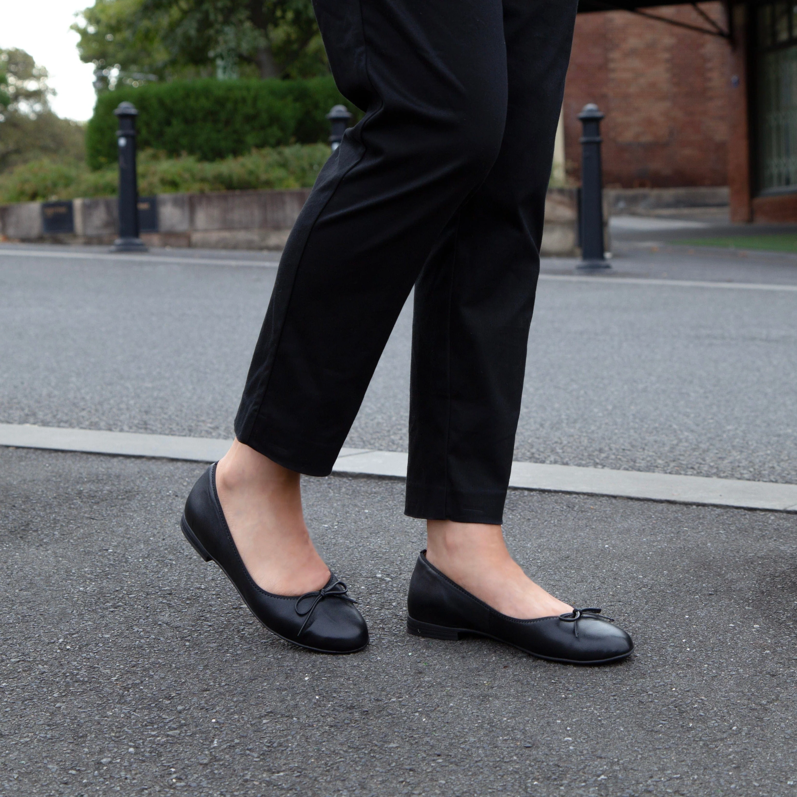 41329 Black - Image 2