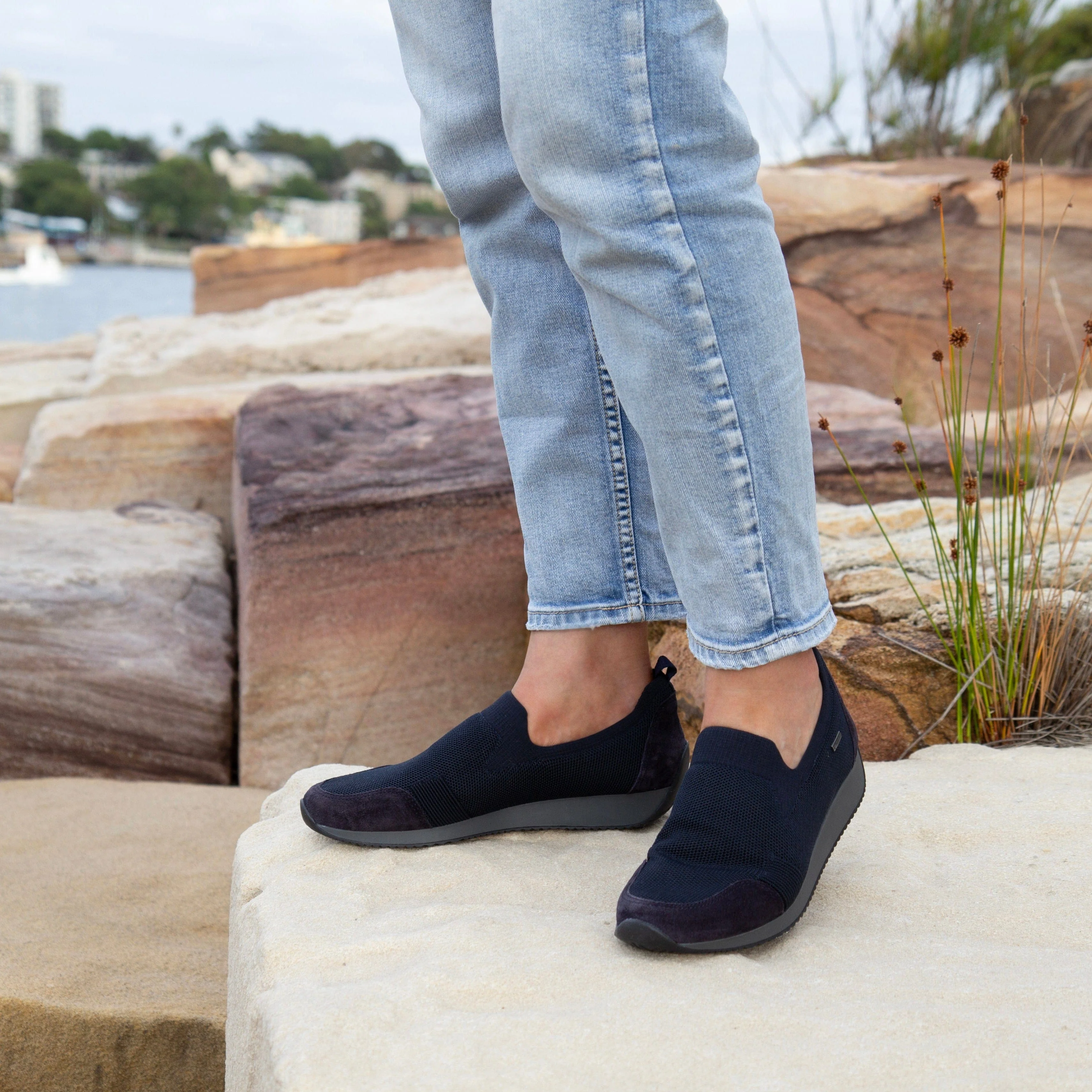 44061 Navy - Image 2