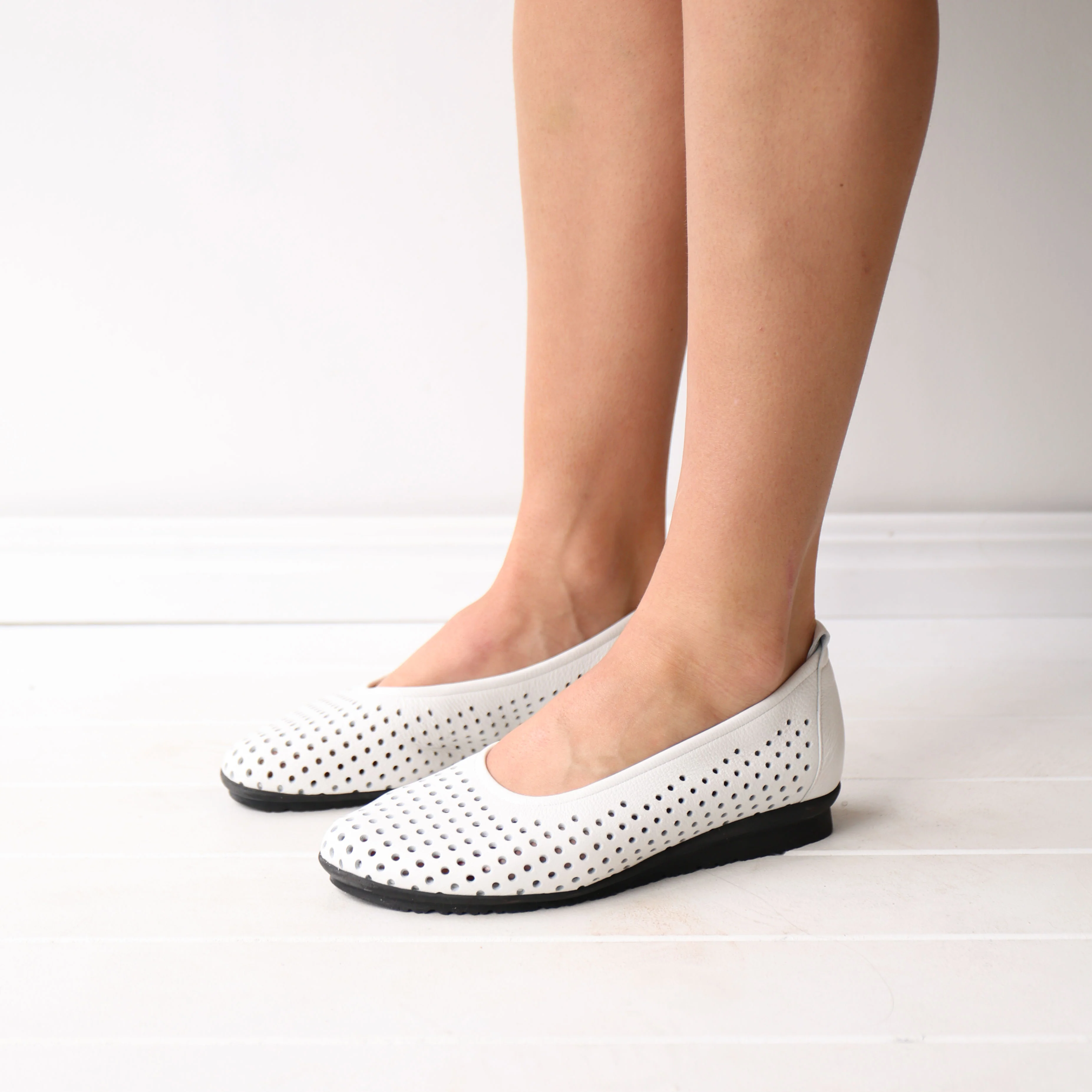 BARRIA White - Image 2