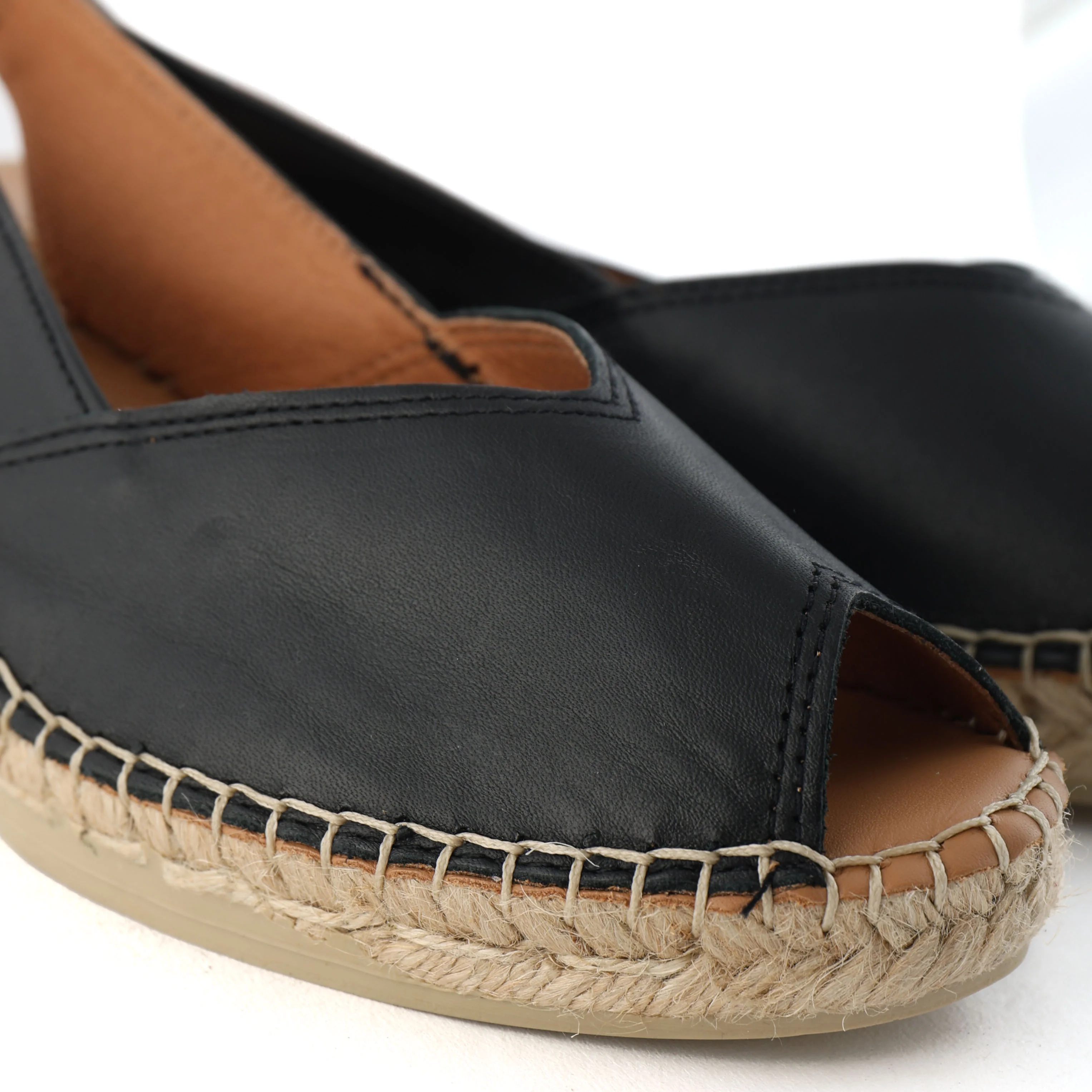 BERNIA Black - Image 3