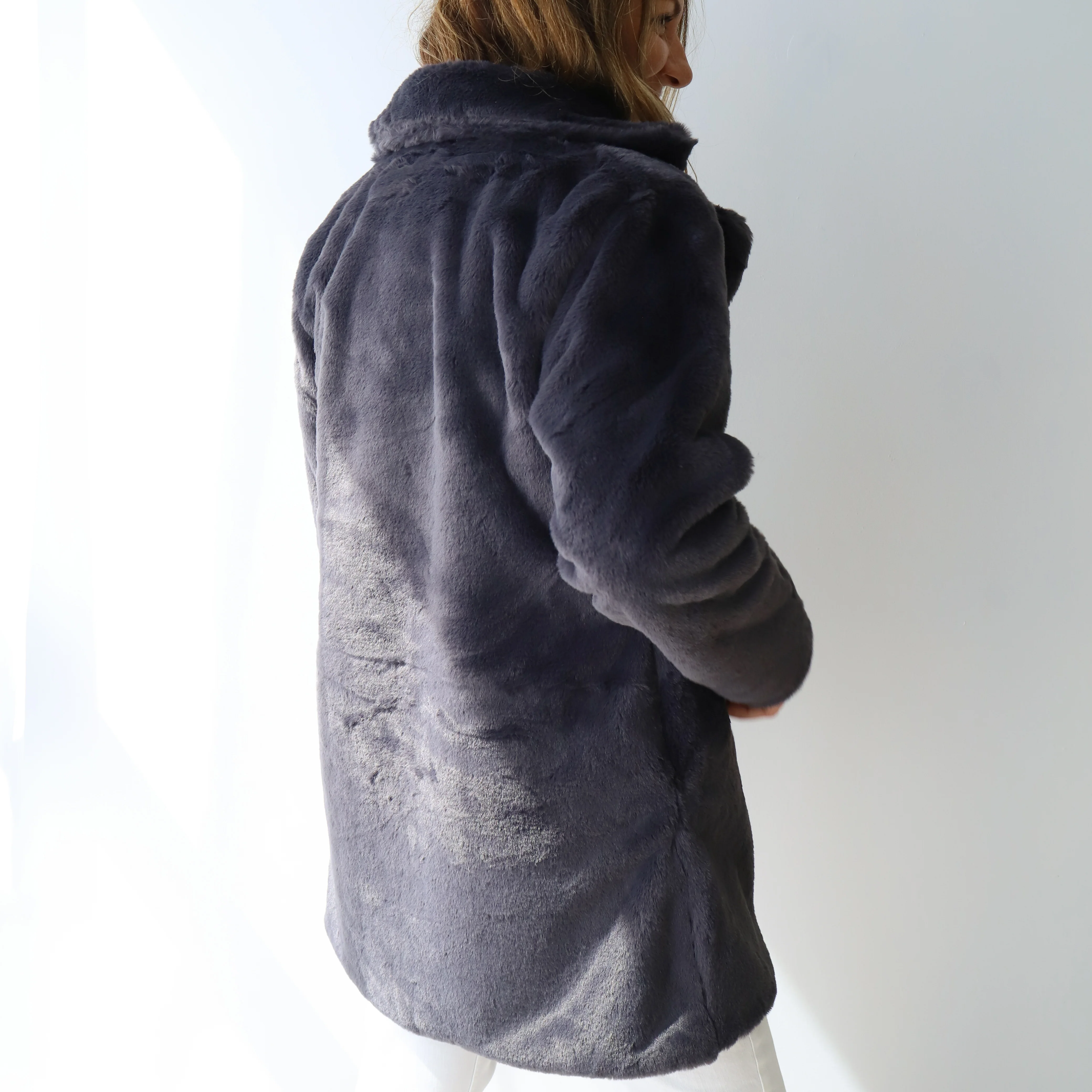 CANTER Grey - Image 2