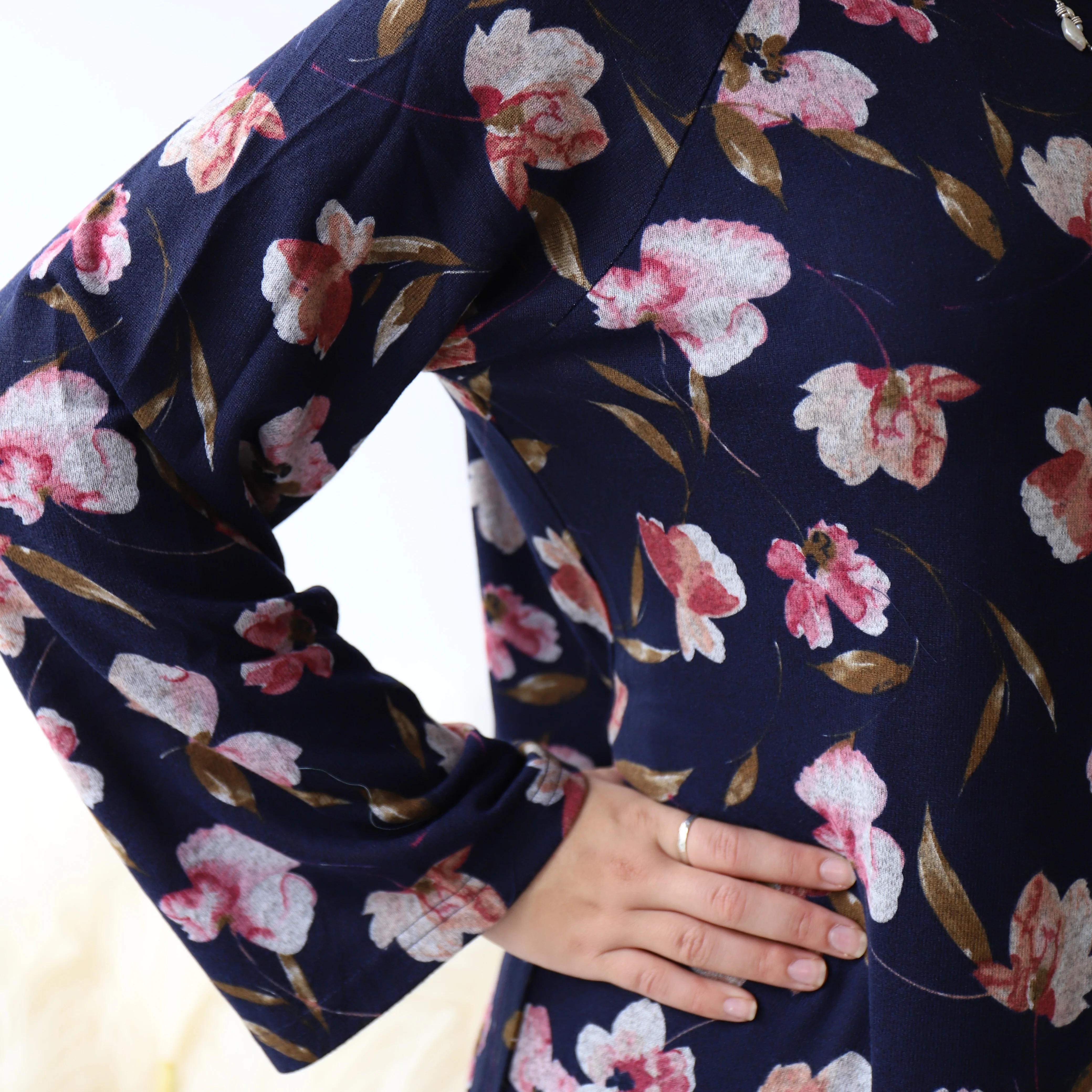 CILLIAN Navy/Pink Flower - Image 3