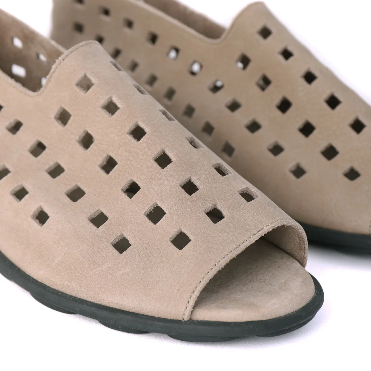 DRICK Taupe Nubuck - Image 4