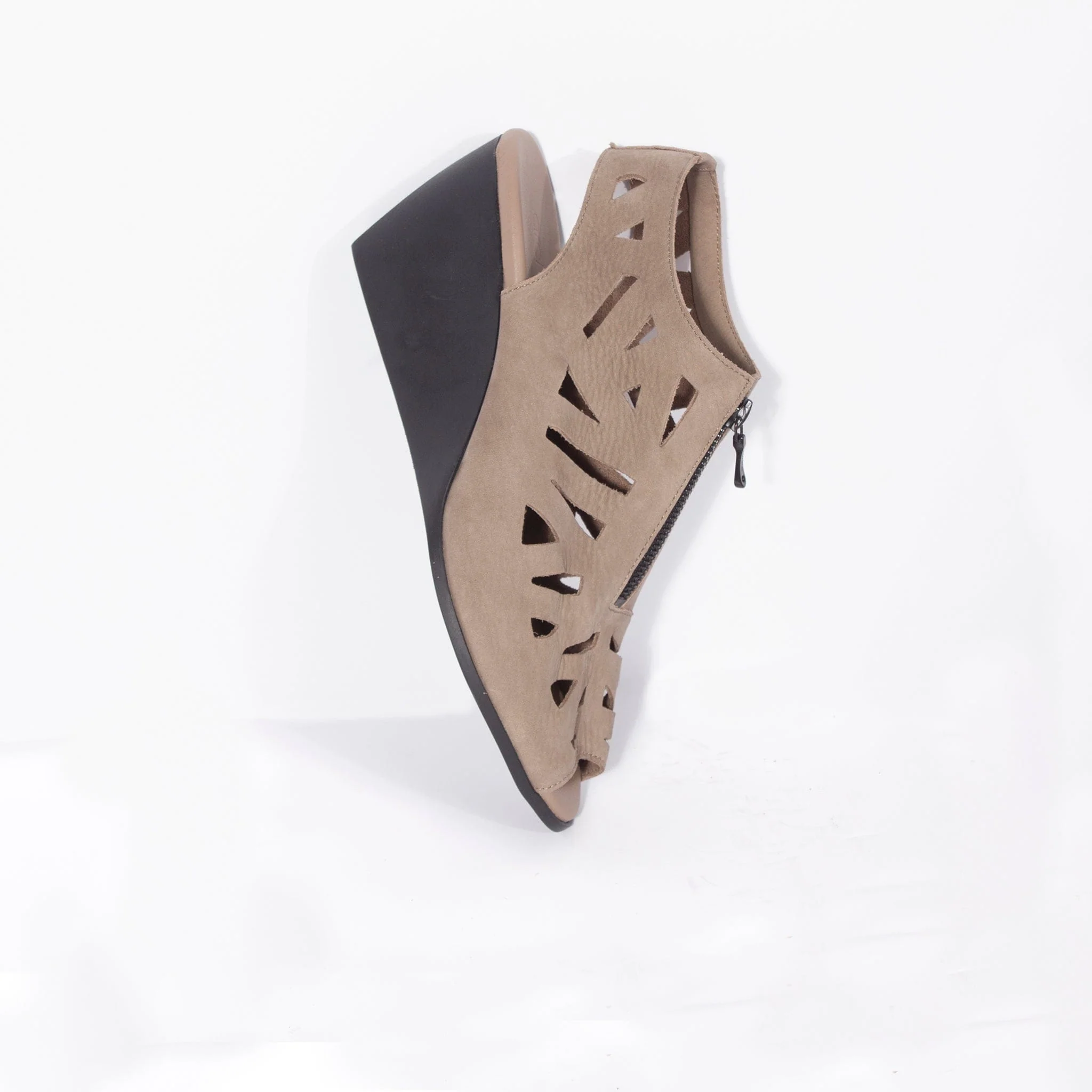 EGGAYA Taupe Nubuck - Image 4