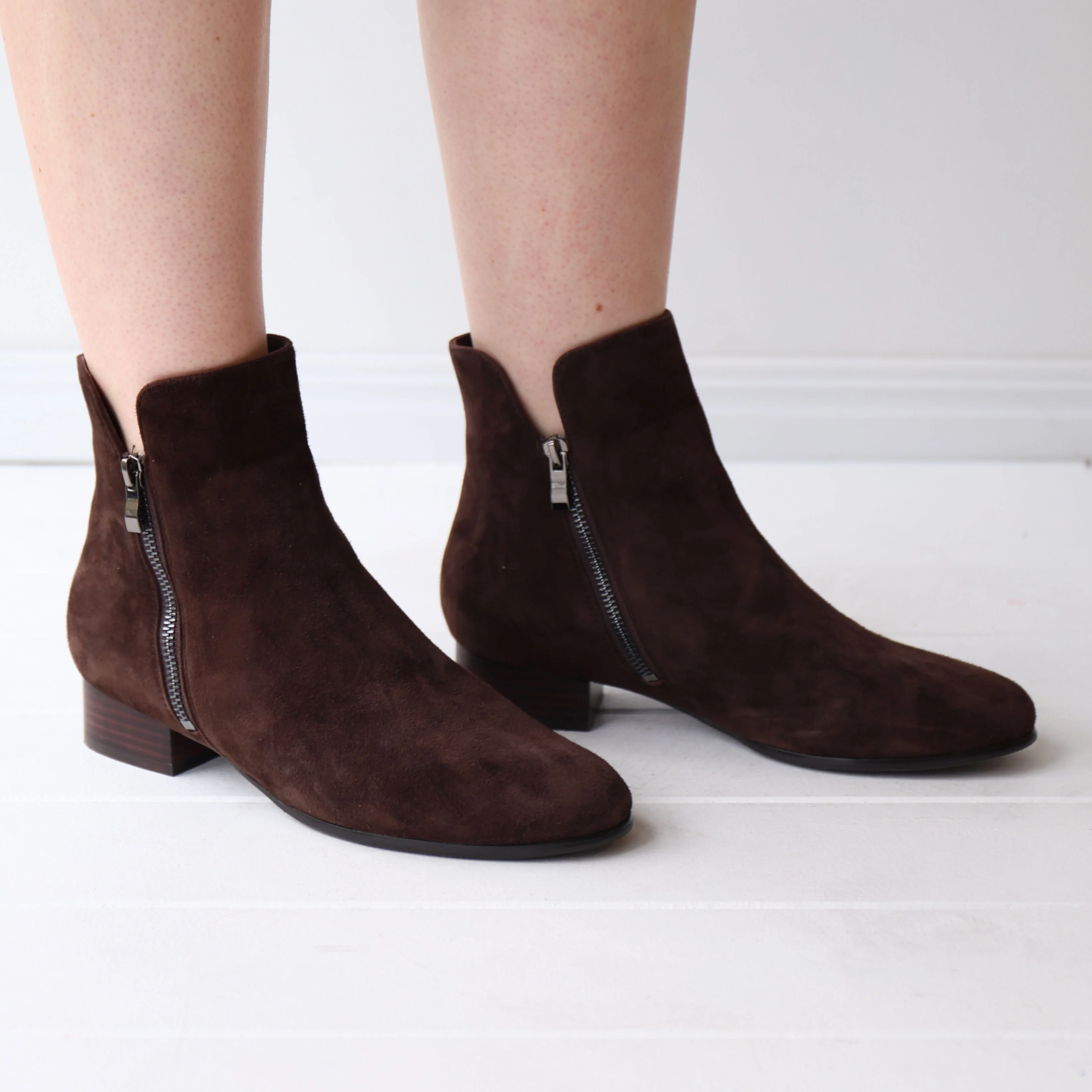 ELLYSE Chocolate Suede - Image 2