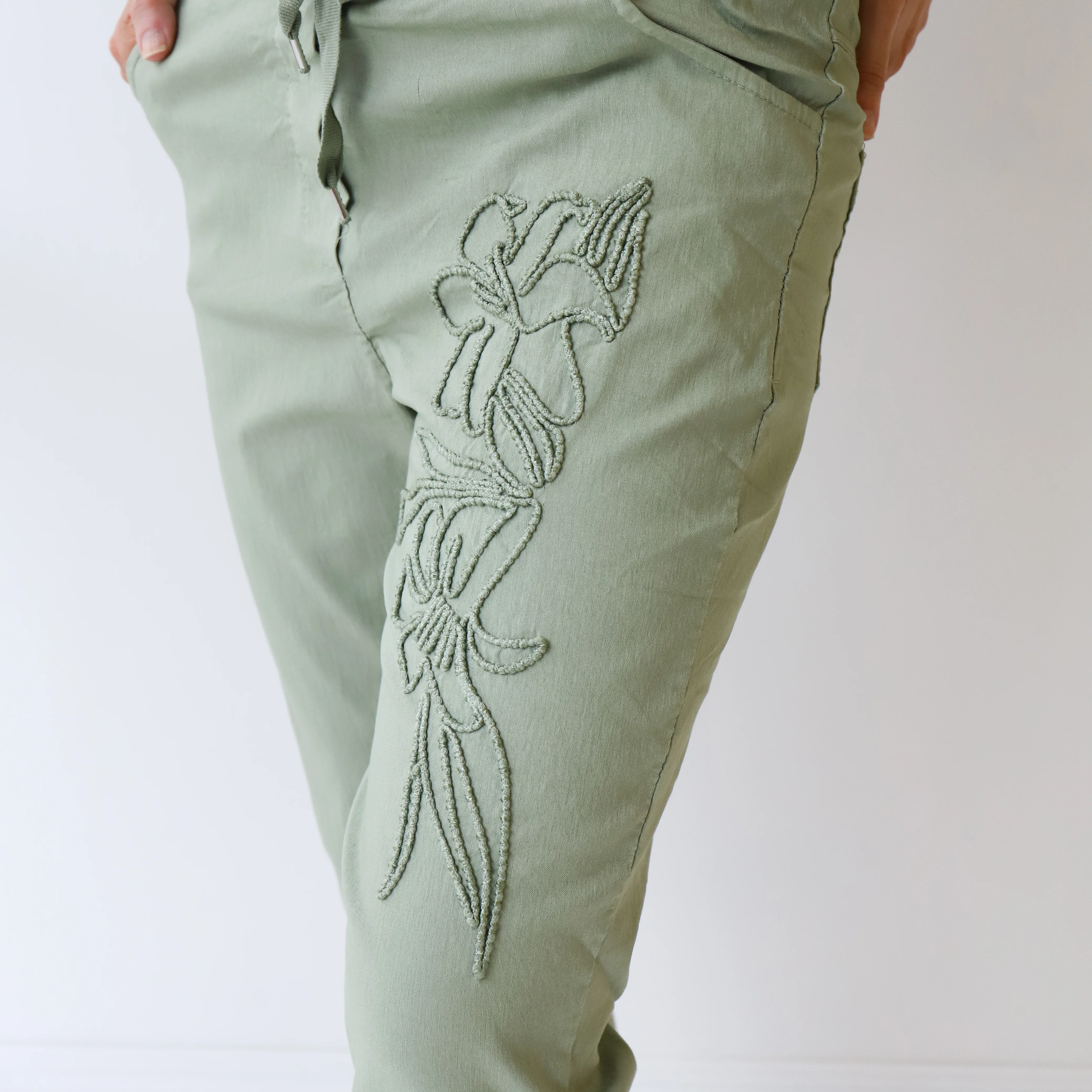FRED Khaki - Image 3