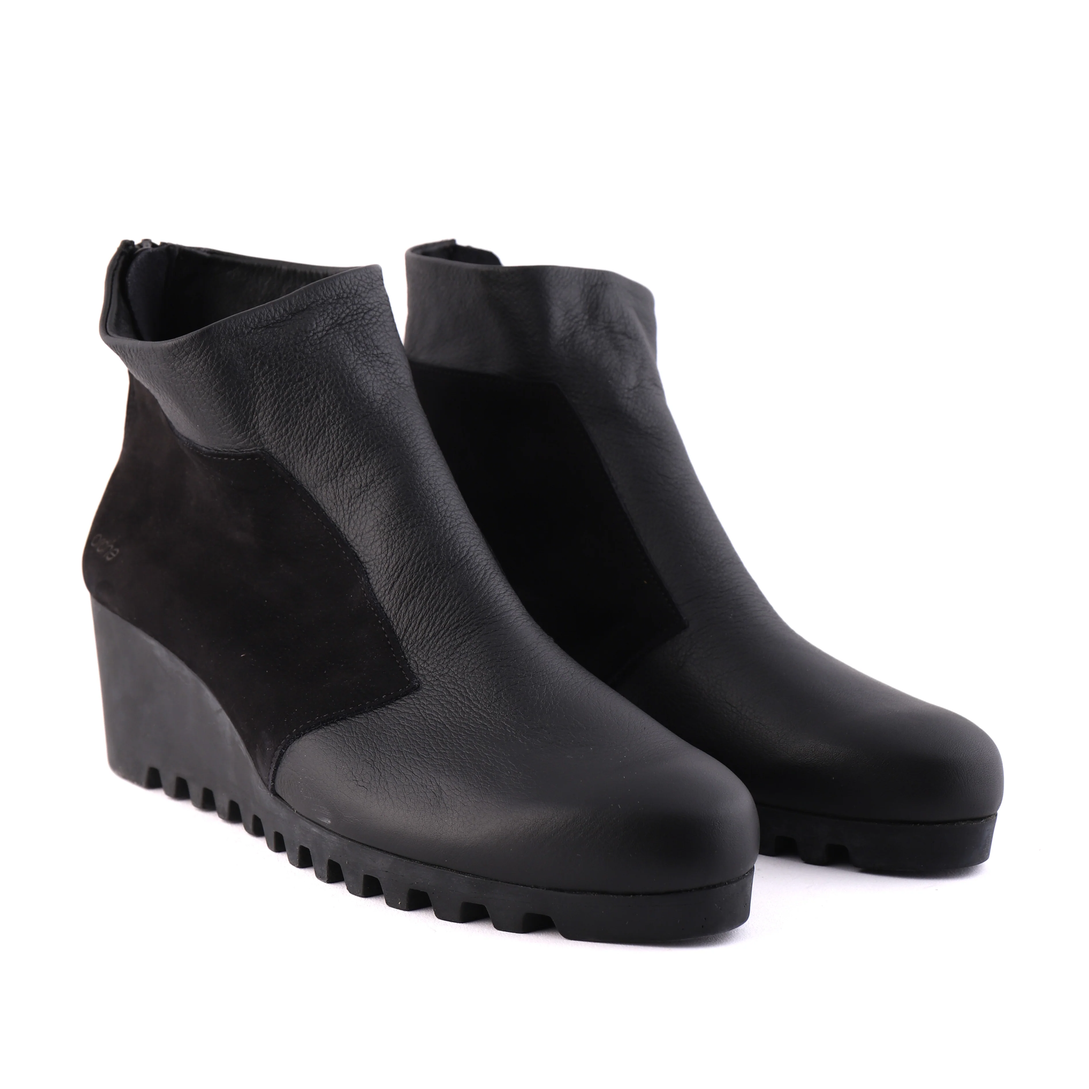 LARMOR Black - Image 3