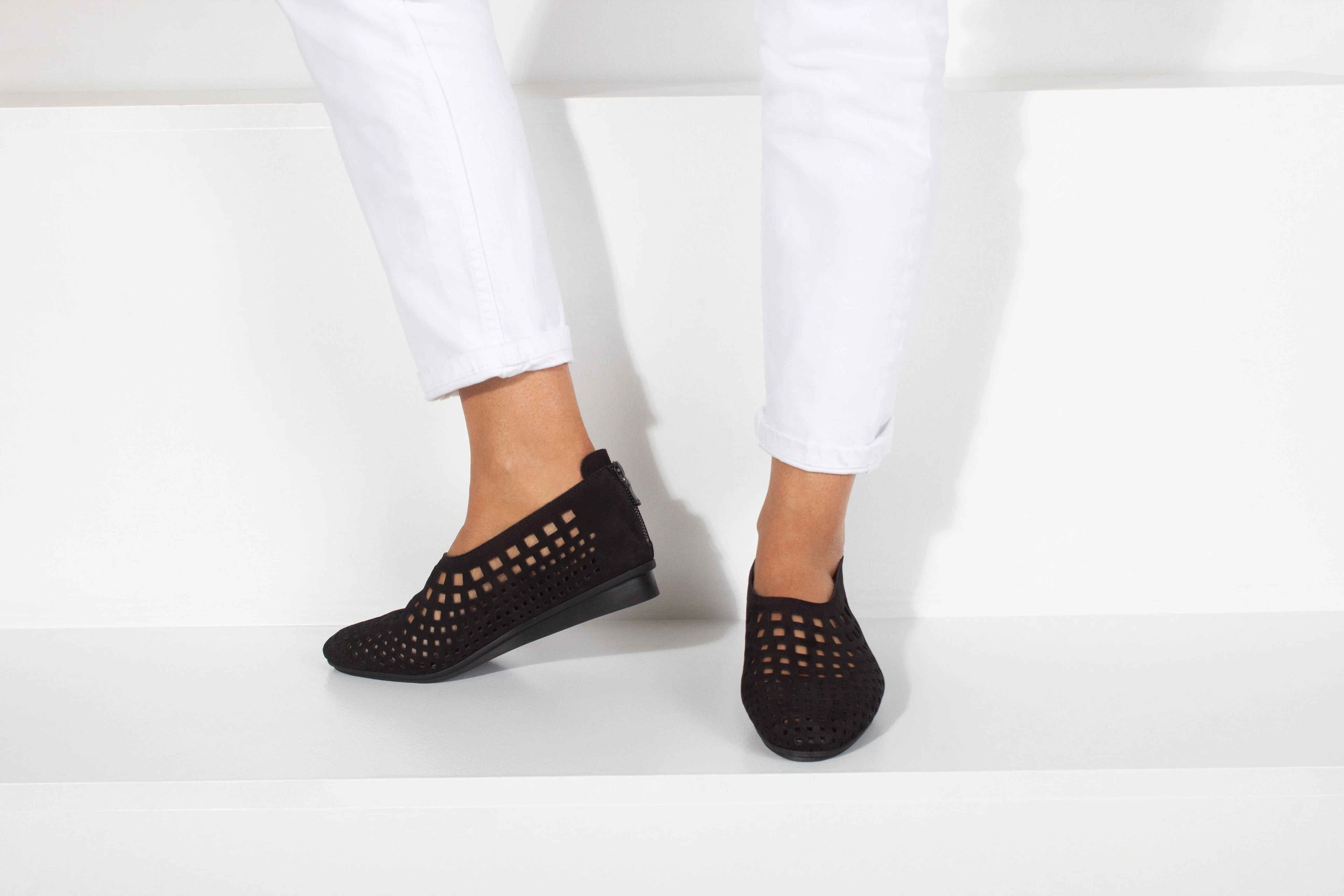 NIRICK Black Nubuck - Image 4