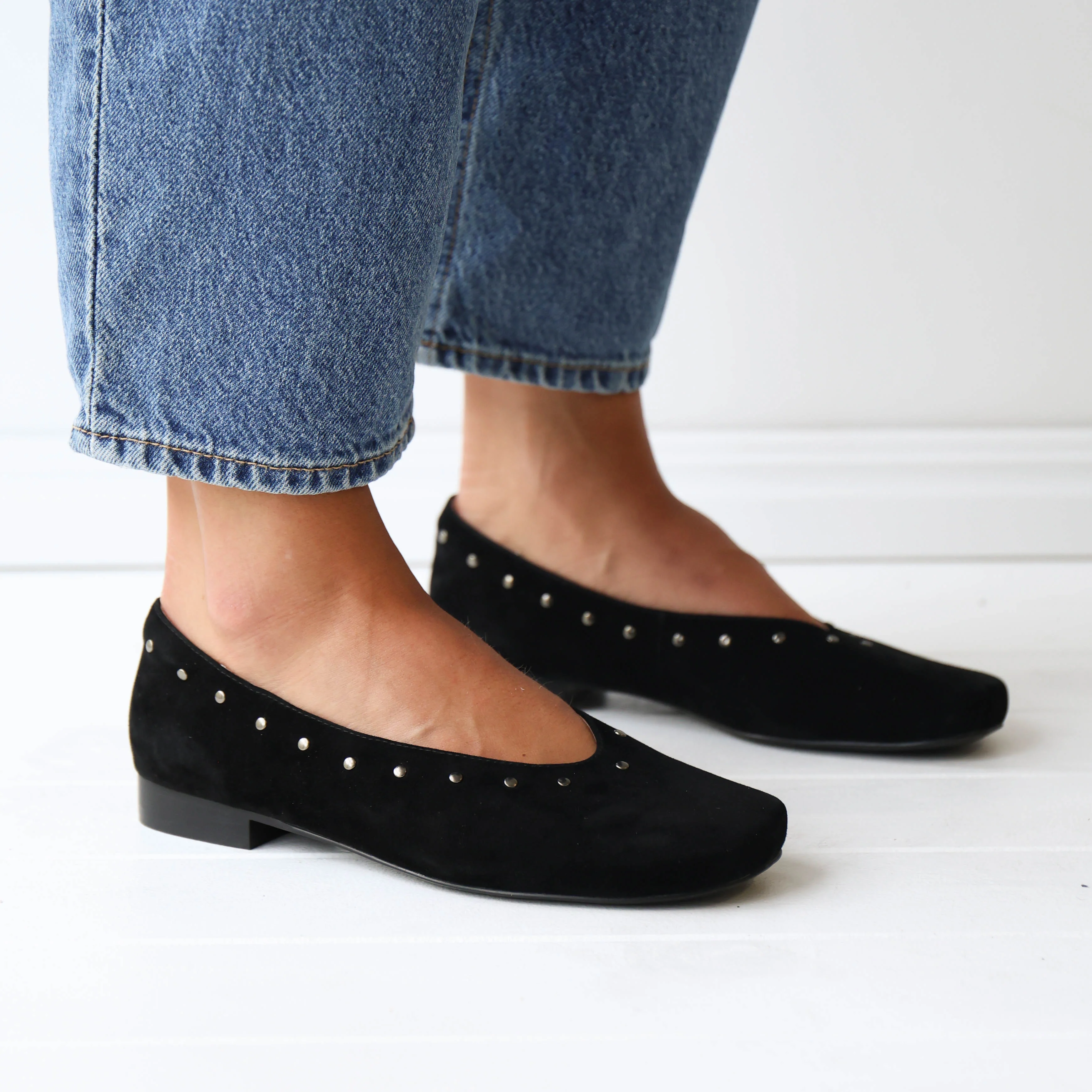 REAVE Black Suede - Image 3