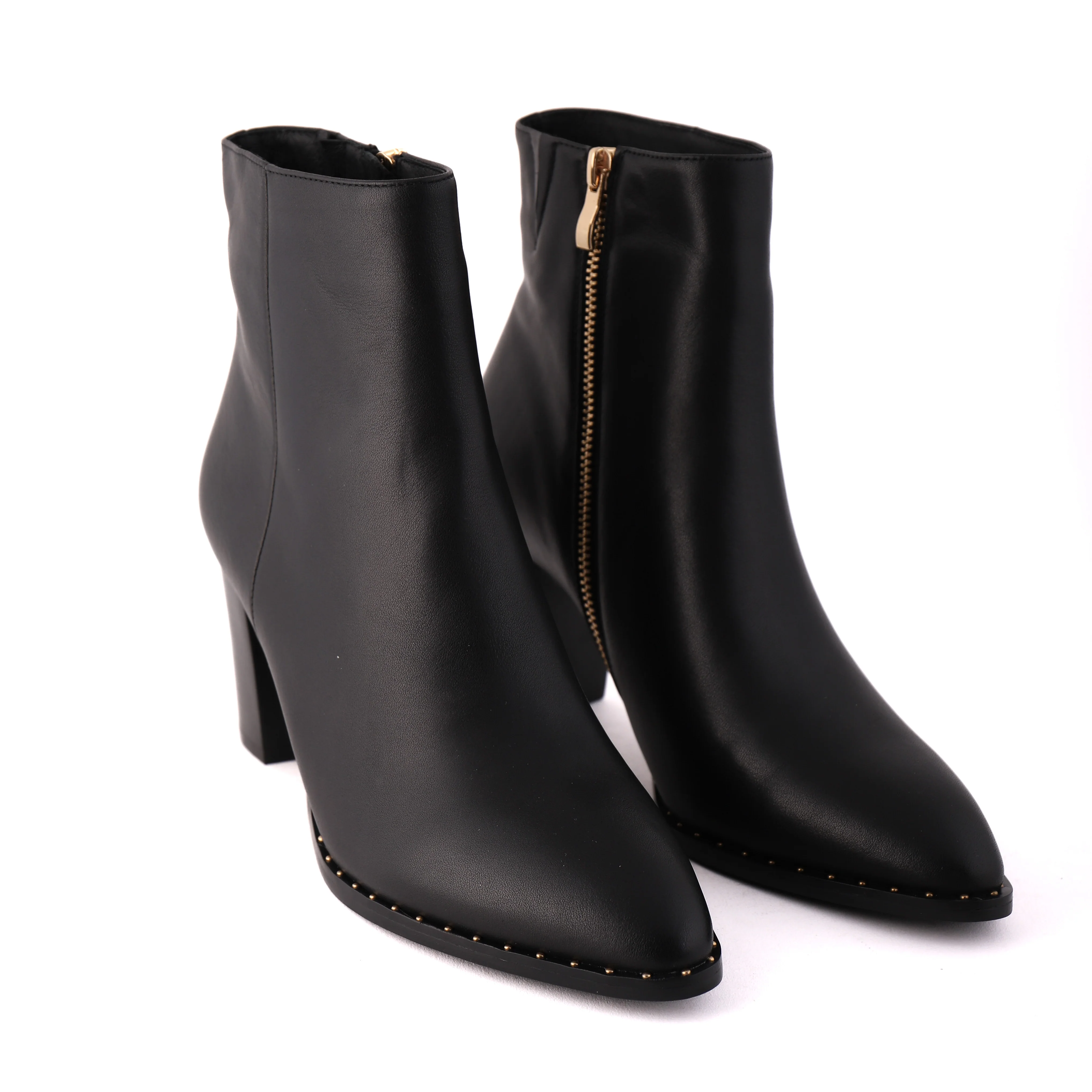 RUBY Black Stud - Image 3